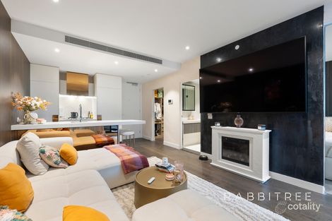 Property photo of 310/8 Bowen Crescent Melbourne VIC 3004