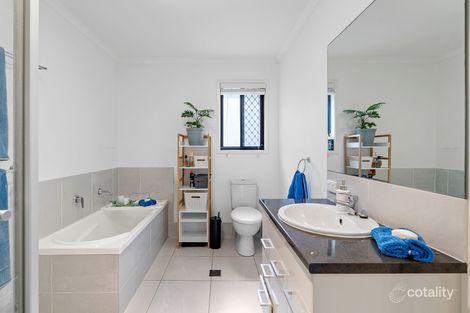 Property photo of 11 Grasstree Place Ningi QLD 4511