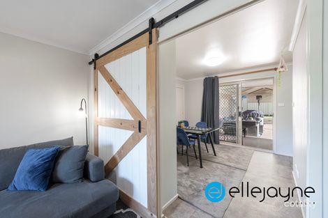 Property photo of 14 Lady Laurel Drive Blue Haven NSW 2262