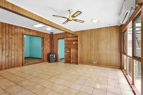 Property photo of 11 Miller Grove Ringwood East VIC 3135