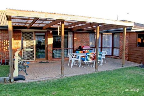 Property photo of 22 Baringa Park Drive Narre Warren South VIC 3805