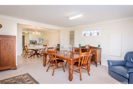 Property photo of 437 Davern Place Lavington NSW 2641