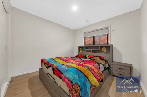 Property photo of 73 Caraleena Drive Tarneit VIC 3029