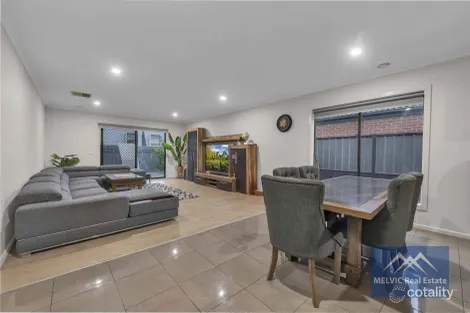 Property photo of 73 Caraleena Drive Tarneit VIC 3029
