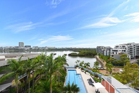 682/4 The Crescent, Wentworth Point, NSW 2127