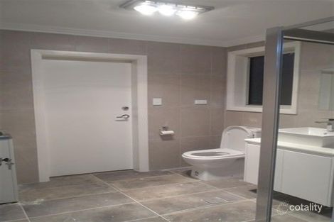 Property photo of 5 Isa Close Bossley Park NSW 2176