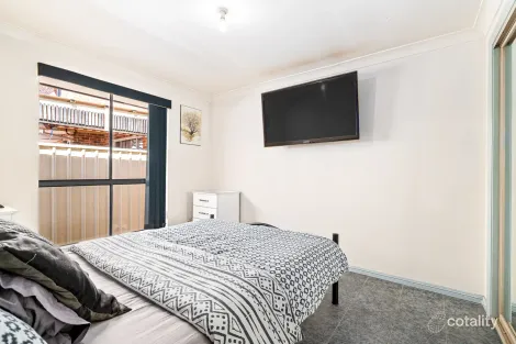 Property photo of 53 Weeroona Road Edensor Park NSW 2176