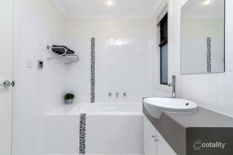 Property photo of 18 Crompton Drive St Clair SA 5011
