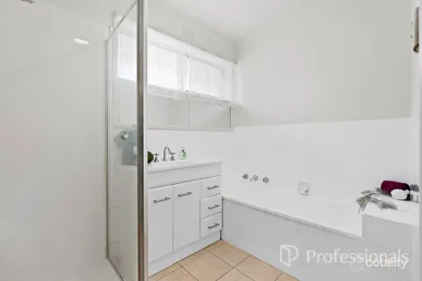 Property photo of 15 Lyell Road Boronia VIC 3155
