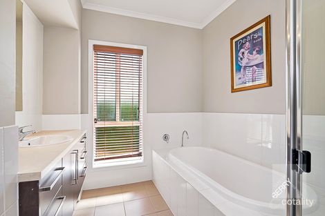 Property photo of 16 Barton Circuit Mount Barker SA 5251