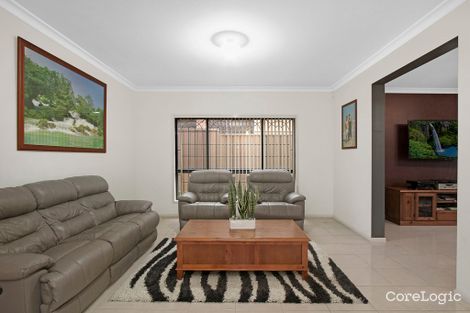 Property photo of 8 Hannan Place Prairiewood NSW 2176