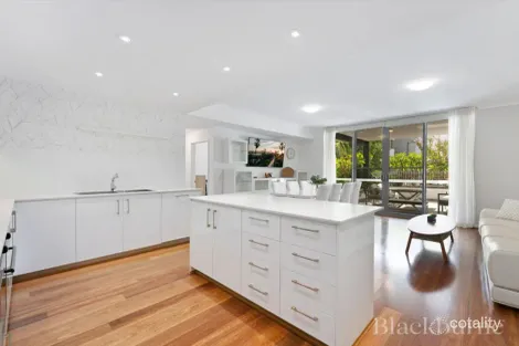 9/2 Wembley Ct, Subiaco, WA 6008