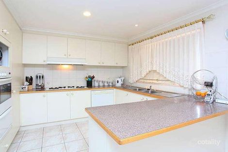Property photo of 1 Oat Close Delahey VIC 3037