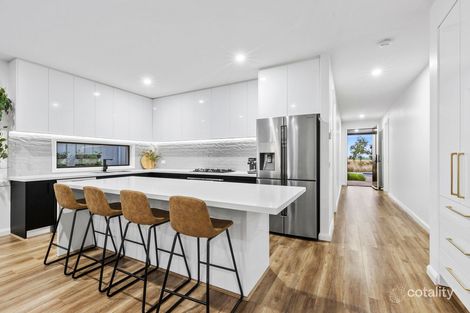 Property photo of 10 Holbrook Drive Armstrong Creek VIC 3217