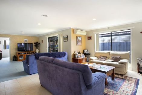 Property photo of 4A Armoy Close Cranbourne East VIC 3977