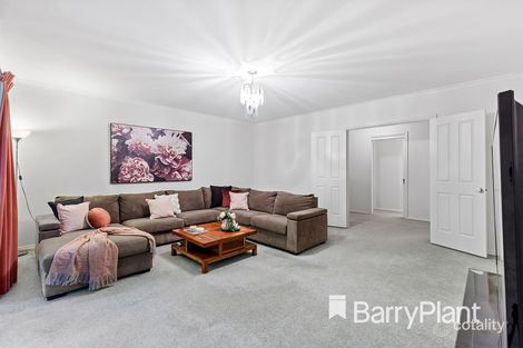 Property photo of 10 Yarraridge Drive Chirnside Park VIC 3116