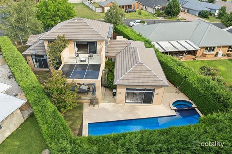 Property photo of 16 Roselawn Drive Orange NSW 2800