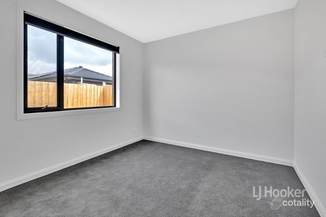 Property photo of 9 Moulsdale Way Aintree VIC 3336