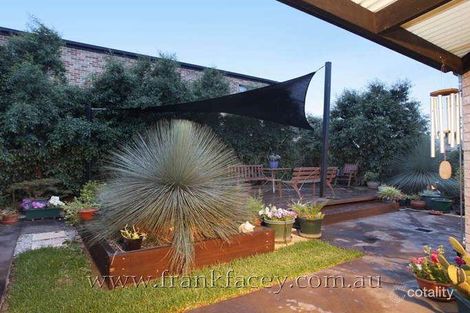 Property photo of 6 Petrel Place Berwick VIC 3806