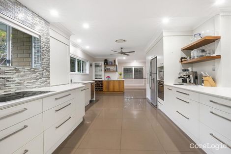 Property photo of 19 Greentrees Avenue Kenmore Hills QLD 4069