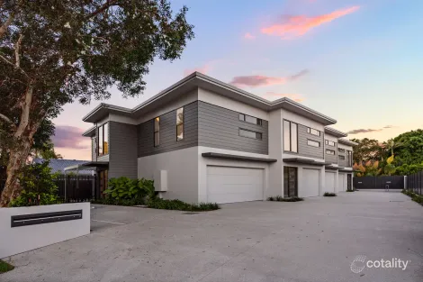 Property photo of 12 Jarnahill Drive Mount Coolum QLD 4573