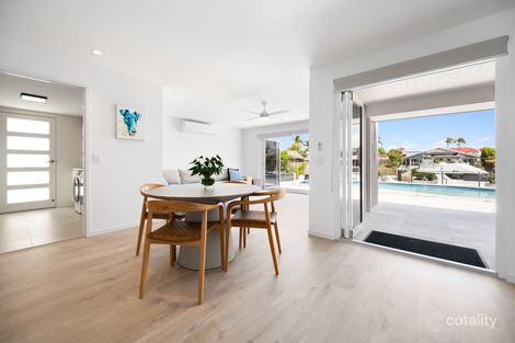 Property photo of 8 Seabreeze Street Paradise Point QLD 4216