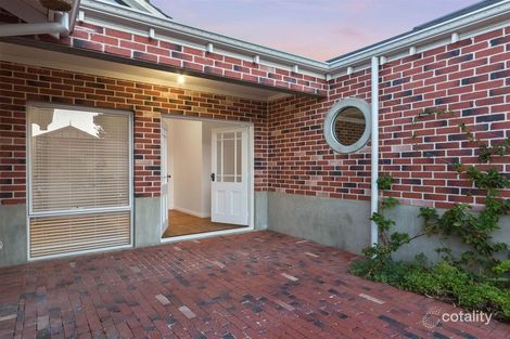 Property photo of 11 Howell Court Guildford WA 6055
