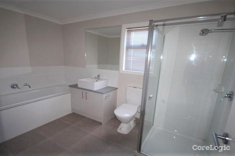 Property photo of 12 Axel Walk Cranbourne North VIC 3977