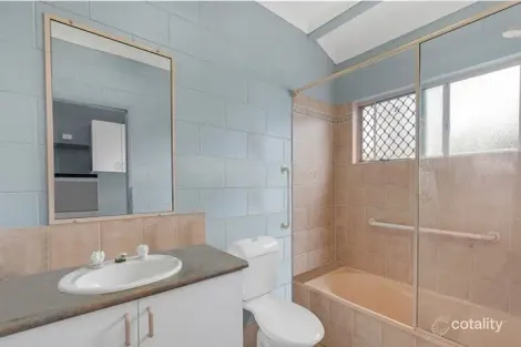 Property photo of 27 Ravizza Drive Edmonton QLD 4869