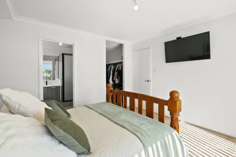 Property photo of 37 Bonnington Loop Madora Bay WA 6210