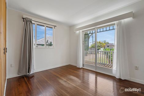 Property photo of 2119 Wynnum Road Wynnum West QLD 4178