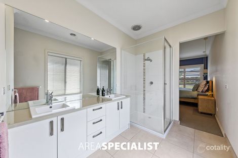 Property photo of 49 Mackellar Street Pakenham VIC 3810