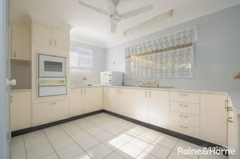 Property photo of 8 Alexandra Close Clinton QLD 4680
