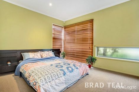 Property photo of 8 Muscat Avenue Burnside Heights VIC 3023
