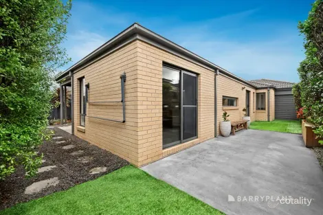 Property photo of 27 Fitzwilliam Drive Doreen VIC 3754