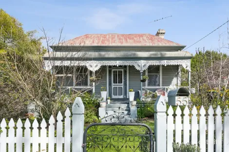 55 Shamrock St, Golden Square, VIC 3555