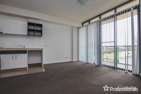 10/2 Points Way, Cockburn Central, WA 6164