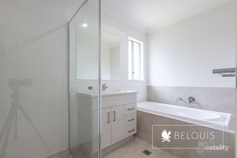 Property photo of 12 Mia Street Flinders View QLD 4305