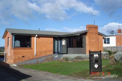 Property photo of 5 Pineleigh Street Penguin TAS 7316