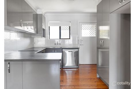 Property photo of 1/31 John Street East Toowoomba QLD 4350