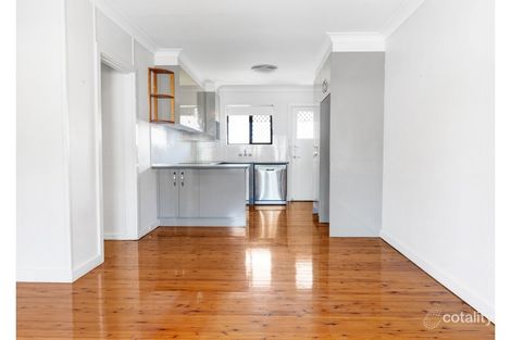 Property photo of 1/31 John Street East Toowoomba QLD 4350