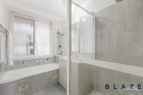 Property photo of 7 Wynn Close Edensor Park NSW 2176