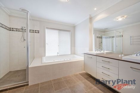 Property photo of 40 Niland Crescent Point Cook VIC 3030