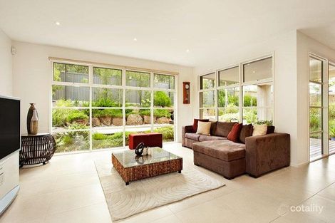 Property photo of 35 Bella Vista Close Macleod VIC 3085