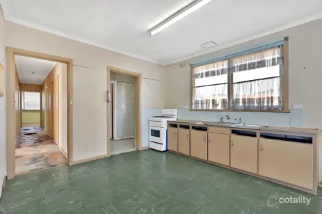 Property photo of 36 Broadmeadows Road Tullamarine VIC 3043