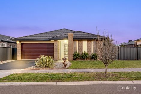 Property photo of 27 Brickwood Circuit Craigieburn VIC 3064