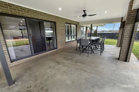 Property photo of 89-91 Douglas Street Narrandera NSW 2700