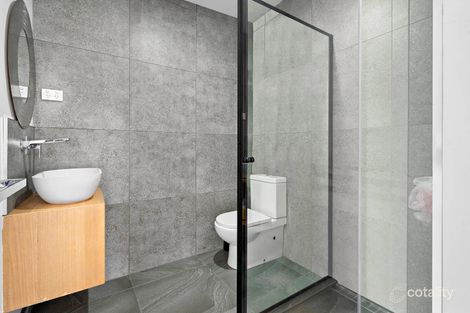 Property photo of 52 Lochiel Avenue Edithvale VIC 3196