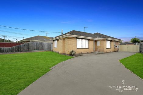 Property photo of 16 Runcorn Crescent Deer Park VIC 3023