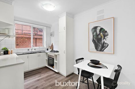 Property photo of 7/20 Marine Parade St Kilda VIC 3182
